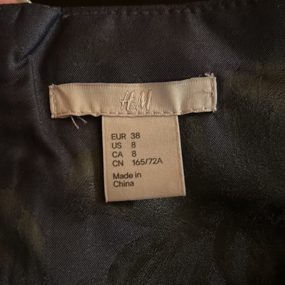 EUC blue flower skirt - Picture 8 of 10